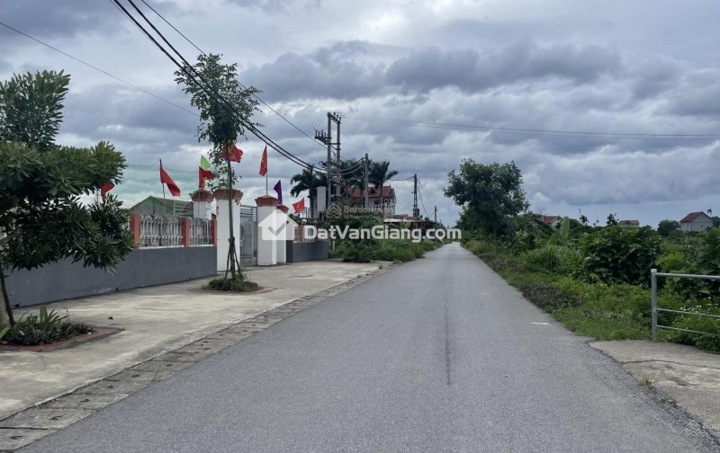 Bán đất gần Đông Tảo Khoái Châu Hưng Yên! 3xtr/116m2 lô hoa hậu 2 mặt, đường 7,2m, 2 ô tô tránh thông