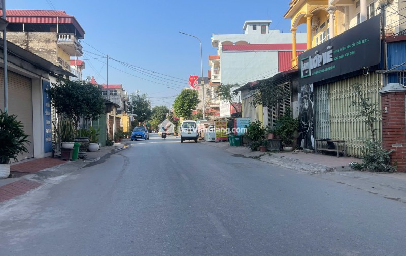 Đất mặt đường kinh doanh văn giang hưng yên 95m2 tại Thôn Bến, Phụng Công 3 xe tránh 8xtỷ