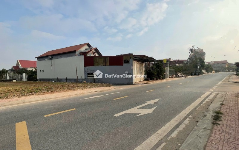 Đất Mặt Đường Kinh Doanh Văn Giang Lô Góc 245m2 Mặt Tiền 10m Tại Bá Khê Tân Tiến Cách VĐ4 Chỉ 200m