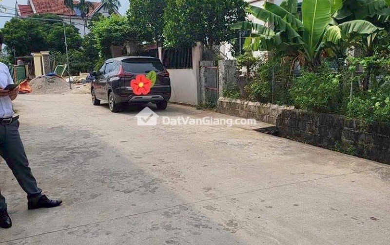 Bán Đất xã Tân Tiến Văn Giang 89m2 Đường 6m Hai Ô Tô Tránh, Gần Vành Đai 4 Giá nhỉnh 4,5 Tỷ