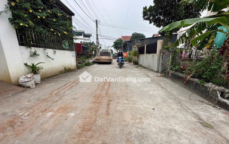 Bán Đất xã Tân Tiến Văn Giang 89m2 Đường 6m Hai Ô Tô Tránh, Gần Vành Đai 4 Giá nhỉnh 4,5 Tỷ