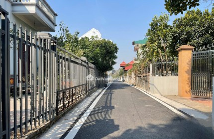 Bán đất ở Văn Giang 188,9m2, 2 Mặt tiền 7,8m, Cạnh ĐHBK CS2, Sát Ecopark, Ô tô 7 chỗ thông